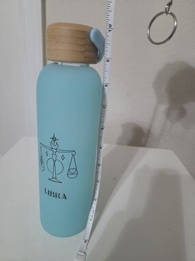 NWT Libra Aqua Blue Glass Water Bottle with Bamboo Lid